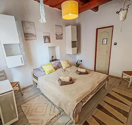 公寓 Diofa Vendeghaz *