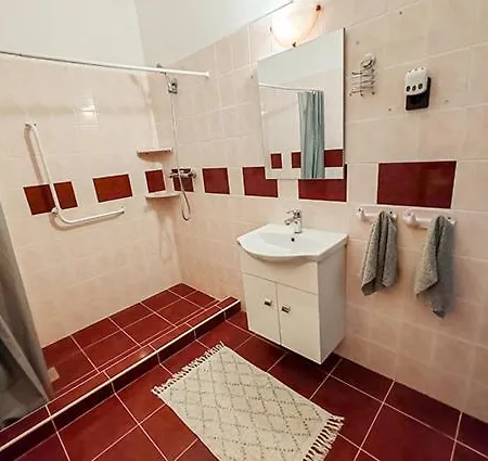 Diofa Vendeghaz 公寓