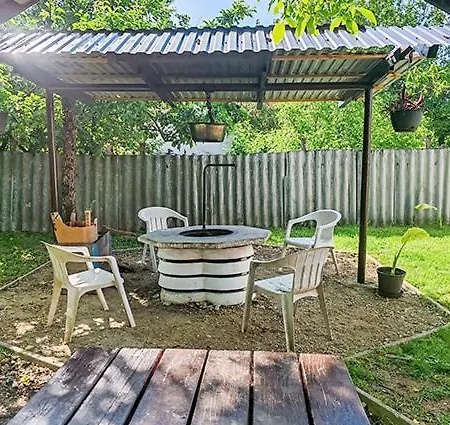 公寓 Diofa Vendeghaz *